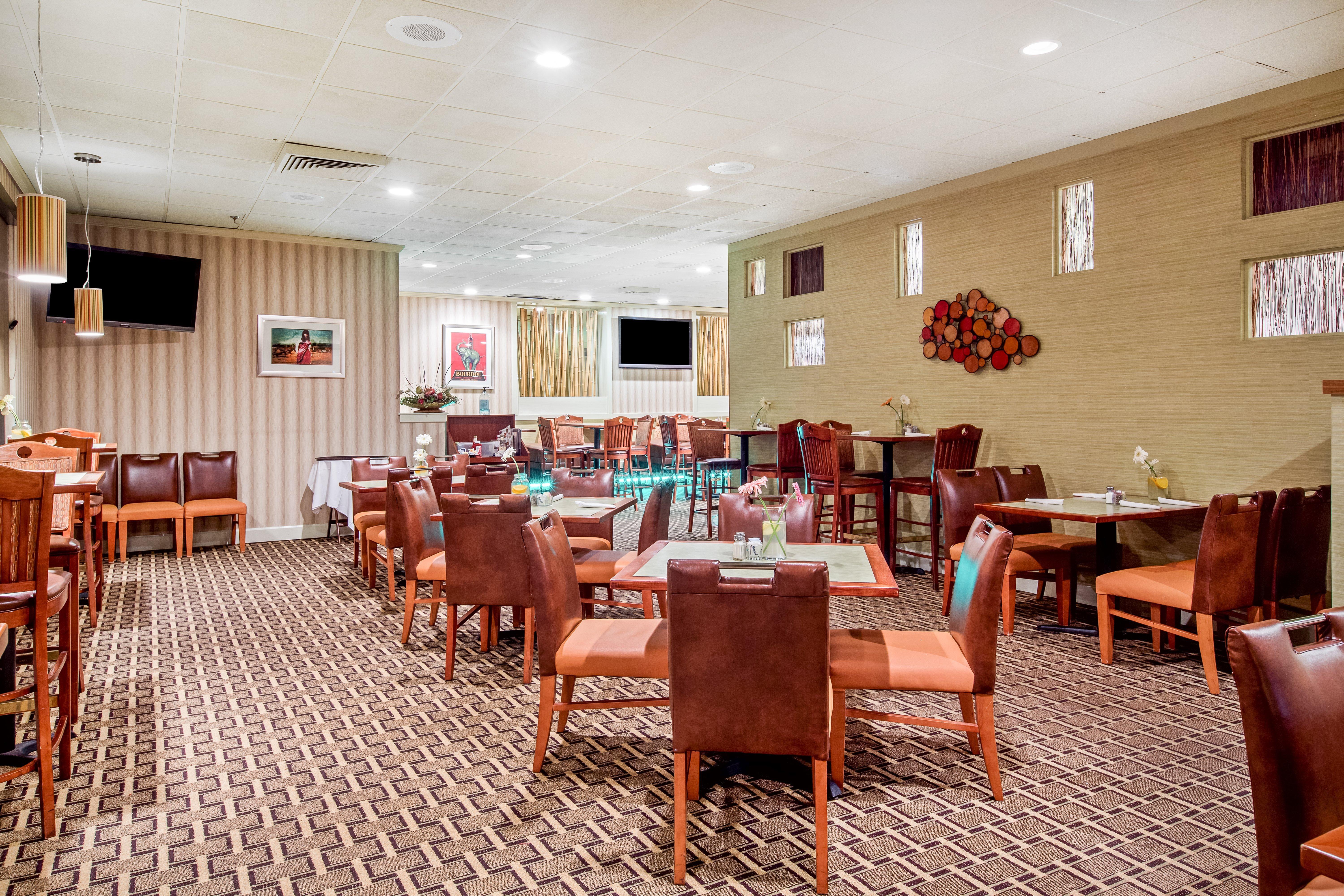 Holiday Inn Roanoke - Tanglewood Route 419 & I 581, An Ihg Hotel Екстер'єр фото